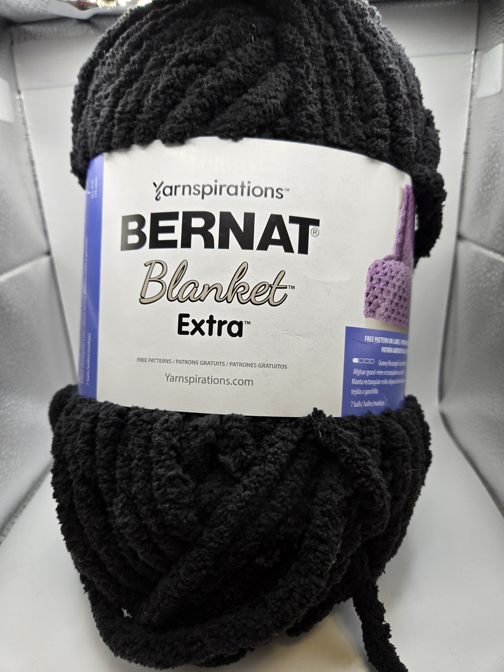 BERNAT Blanket Extra Plush Throw Yarn - Black